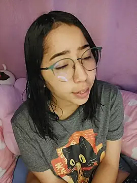 anni_ross's cam snapshot