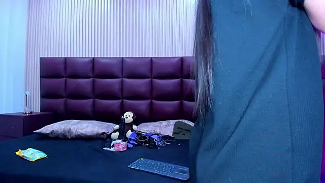 VictoriaSaenz1_'s cam snapshot