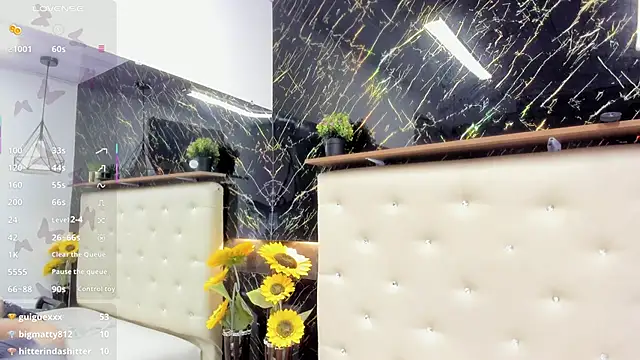 SaraLondon13's cam snapshot