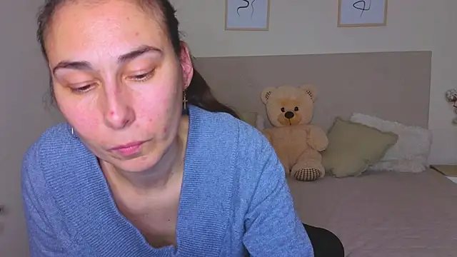 Olivia_milf_'s cam snapshot