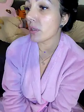 ReiyaRey's cam snapshot