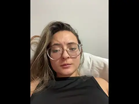 Lilaa2305's cam snapshot