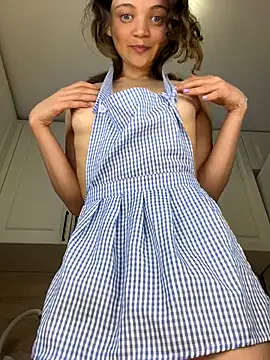 TheYourL's cam snapshot