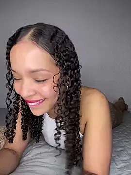 Yasmin777_'s cam snapshot