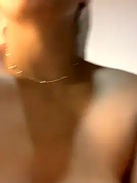 Cami_Leon2's cam snapshot