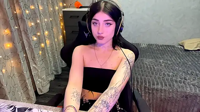 Meowluly's cam snapshot