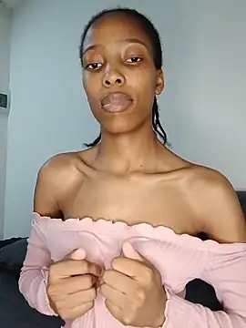 MsParisSmith's cam snapshot