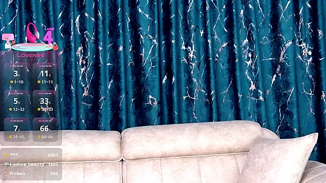 KaylaLewys live sex cam