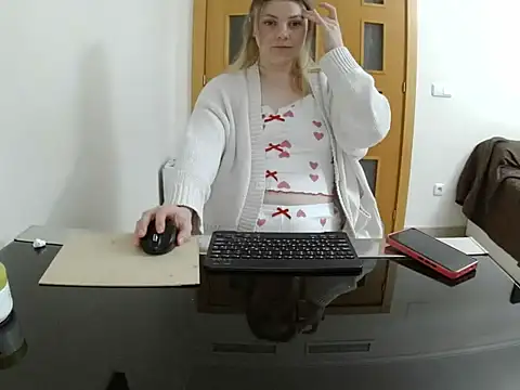 Adelyxveex's cam snapshot