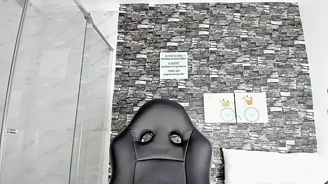 wesly_ashly's cam snapshot