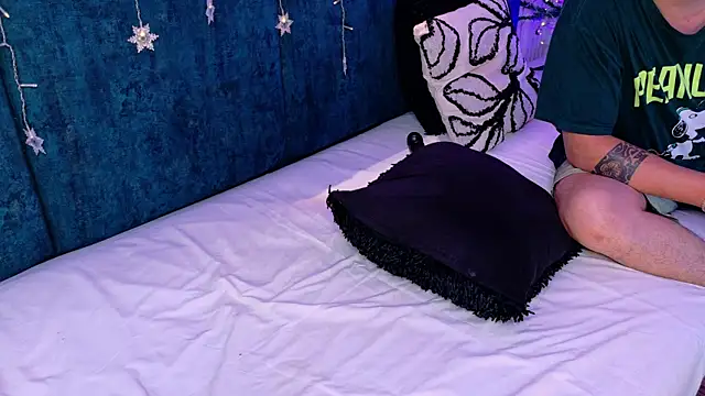 kataleyandliam's cam snapshot