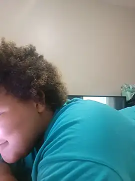 chocolate_bella's cam snapshot