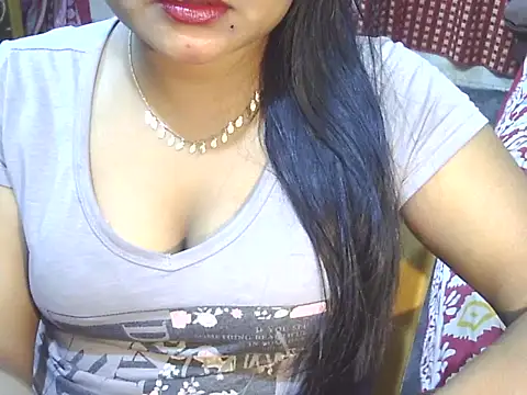 Nusrat_Faria07's cam snapshot