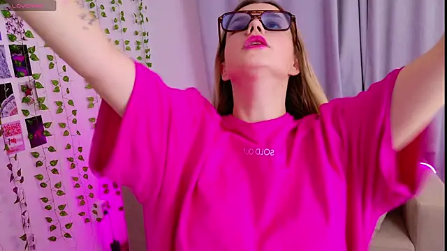 KellyHayden's cam snapshot