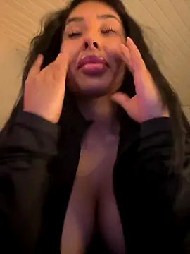 Anily_Lovely's cam snapshot