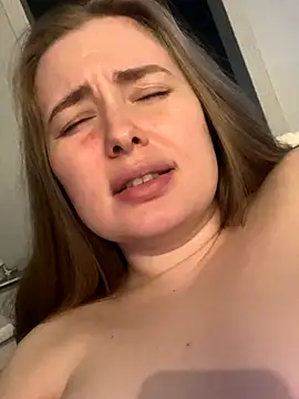 DeniMilkyyyyy live sex cam