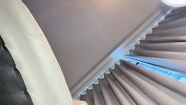 Krismil3 live sex cam