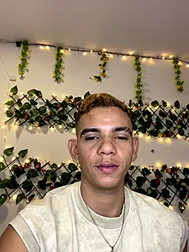 Dylams_maja live sex cam