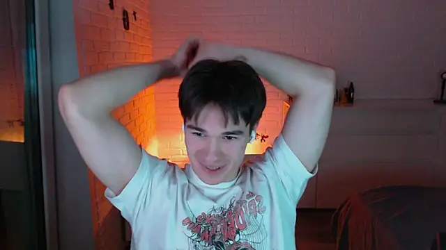 MarkusDean live sex cam