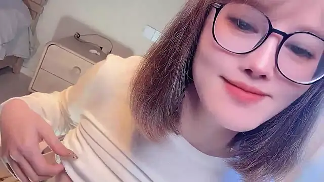 Krismil3 live sex cam