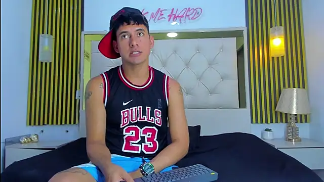 KEVIN_MCKINLEY live sex cam