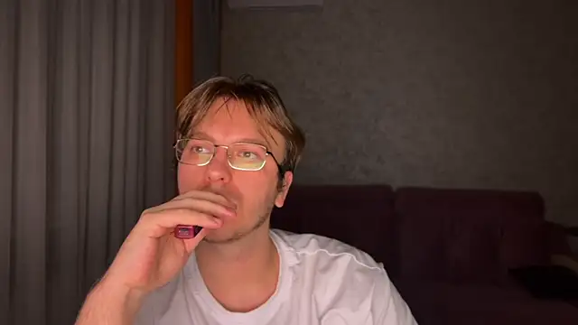 kiopiggy live sex cam