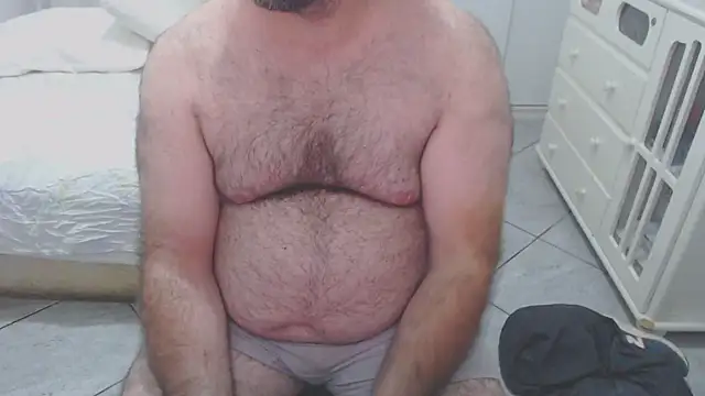 MysterBearMG live sex cam