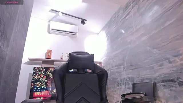 LunaBaker-1 live sex cam