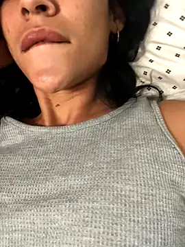 hotroommates live sex cam