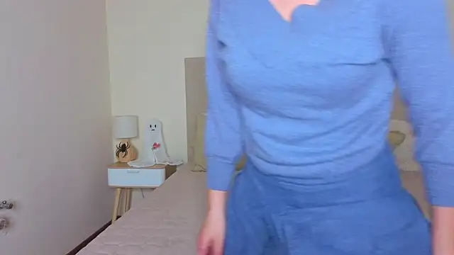 Olivia_milf_'s cam snapshot