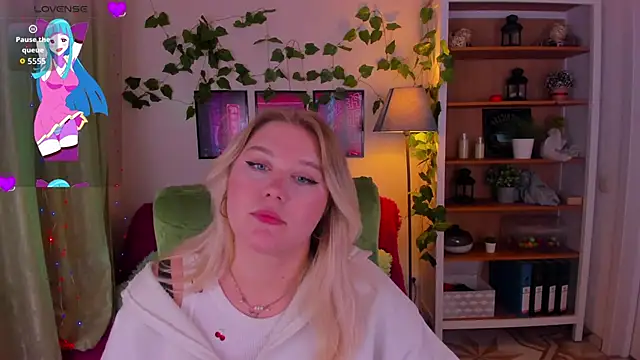 LouiseMous's cam snapshot