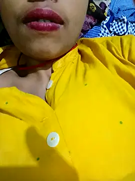 Hott_myraa's cam snapshot