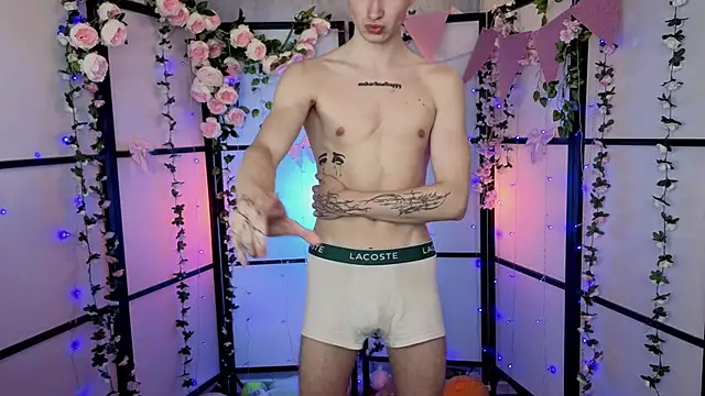 Maxwellchiik live sex cam