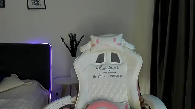 elliediaz live sex cam