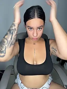 Emily_Kurth23's cam snapshot