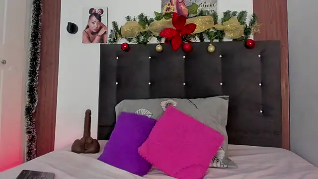 Reina_Love2 live sex cam