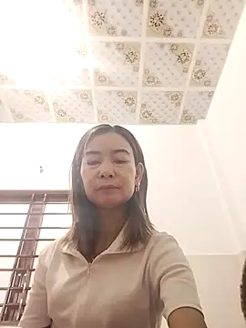 Sexy-ladyboobs20's cam snapshot