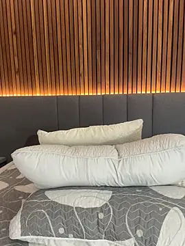 EmiilyAdams_'s cam snapshot