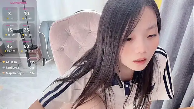 Lena-yyds's cam snapshot