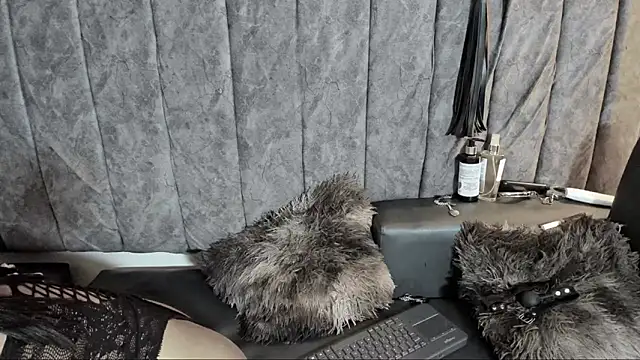 Rowan_Mills's cam snapshot