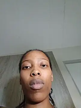 MsParisSmith's cam snapshot