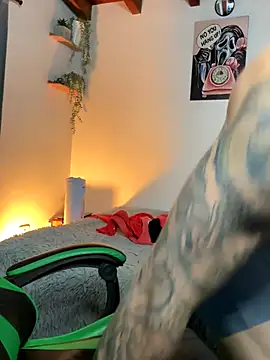 Valentino_Xander live sex cam