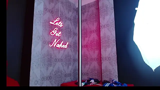 CrystalBrooke3x's cam snapshot