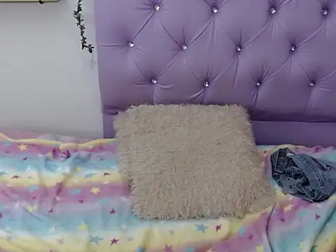 Freyja_01's cam snapshot