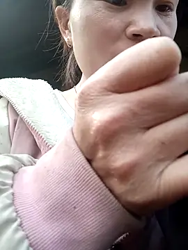 nangmo's cam snapshot