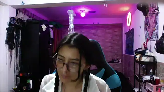 AngelaQueen_'s cam snapshot