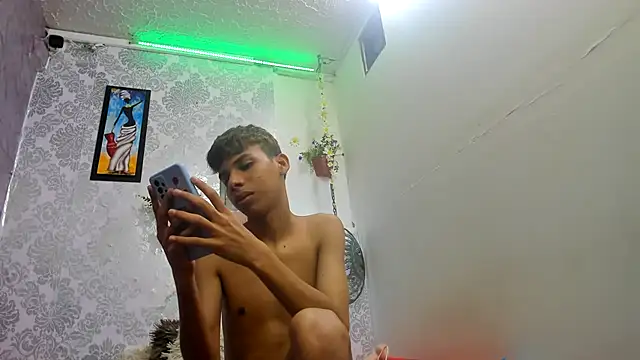 sexyboys_cutex18 live sex cam