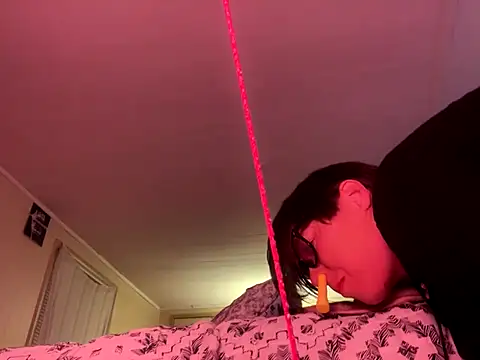 CUMFOREVERY1nTitTiES2 live sex cam