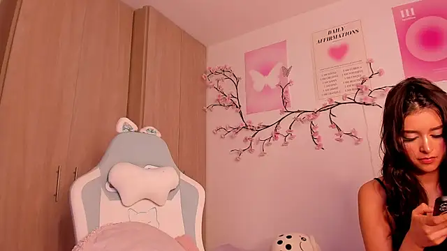 alexa_6908's cam snapshot