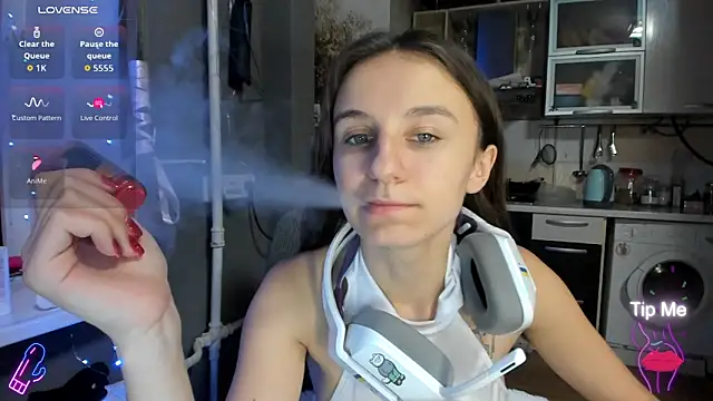 _Nika_Kik live sex cam